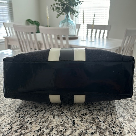 Gucci Sherry Line Black & White Patent Leather Canvas Shoulder Tote - Picture 6 of 16